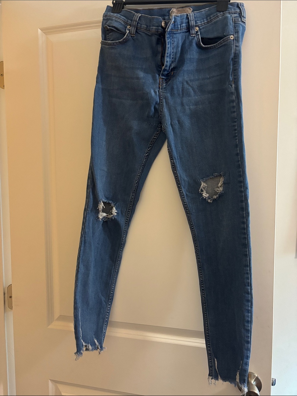 Stylish Free People Distressed Blue Skinny Jeans